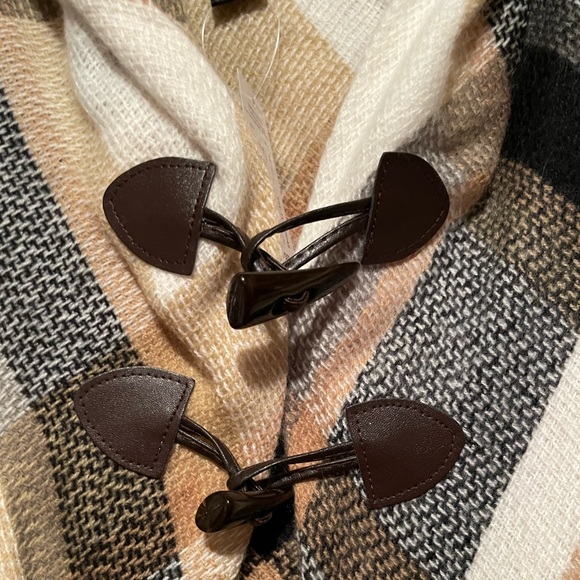 NWT plaid toggle wrap - Picture 3 of 7
